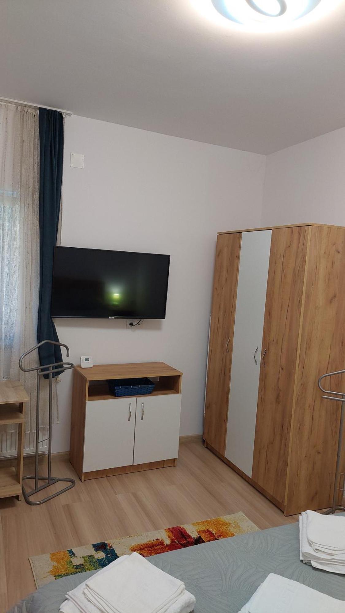 Ferienwohnung La Rascu Oradea Exterior foto